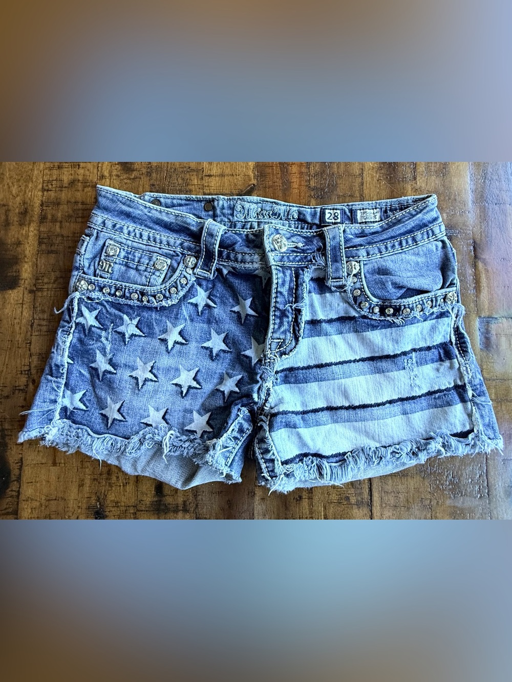 Miss Me Cut Off Denim Shorts • Women’s 28 • American Flag Studded • JP58444